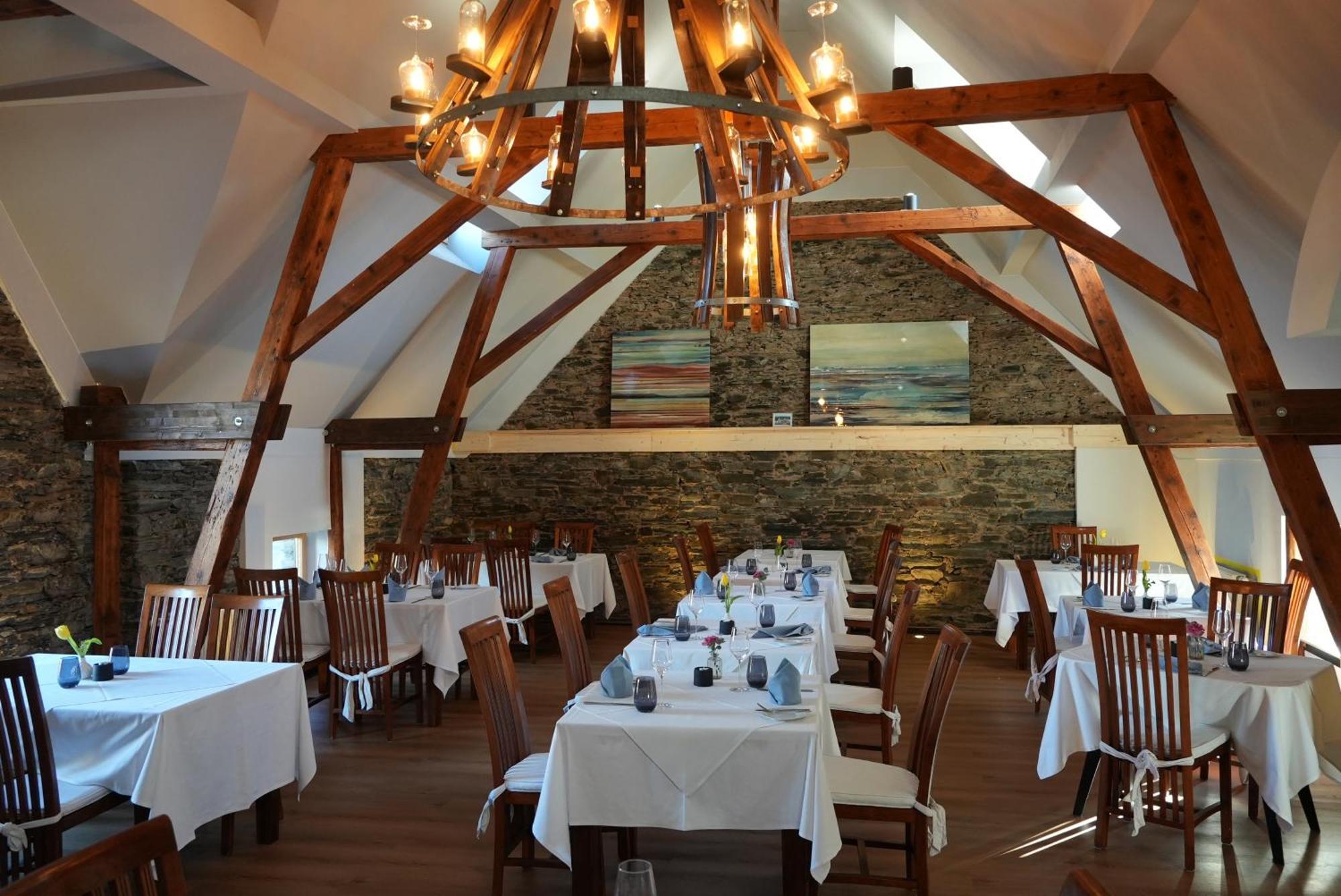 Altes Kelterhaus & Plein Hotel By Markus Plein Wintrich Buitenkant foto